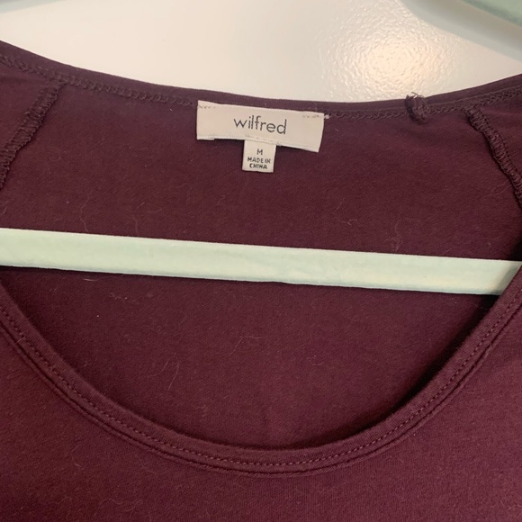 Wilfred | burgundy t-shirt - Picture 3 of 3